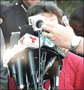 bunen lugar,micro. AP,rueda de prensa