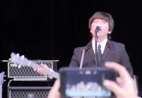 Enlace a Si hubiesen existido los smartphones en la época de los Beatles