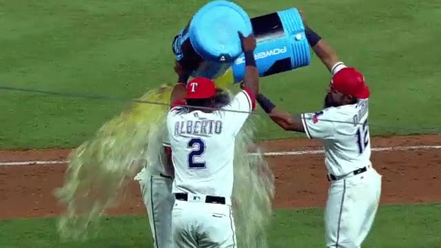 ducha,sorpresa,comprensiva,cubo