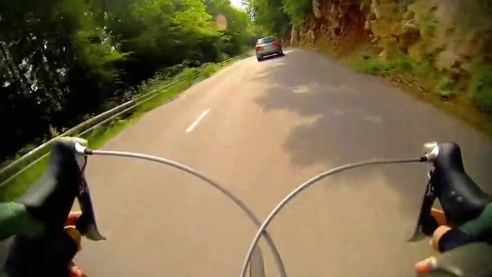 ciclista,adelantar,coches,velocidad,carretera