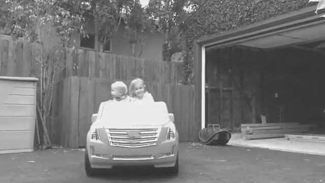 ni&ntilde;os,coche,casa,rato