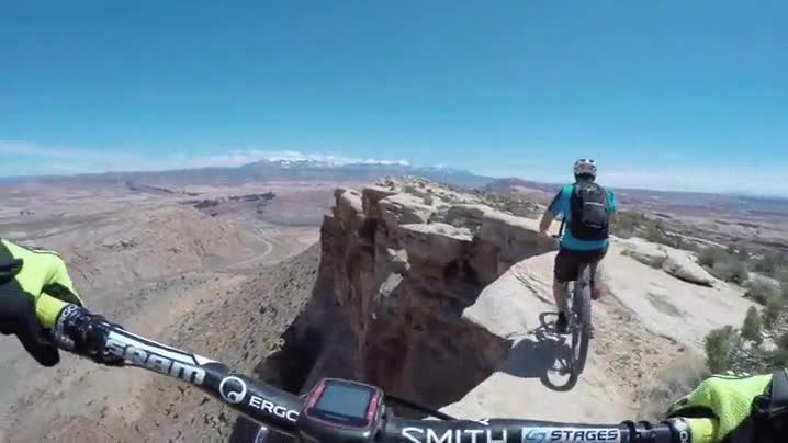 Enlace a Ciclistas en busca de emociones fuertes