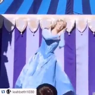 cambia,color,vestido,rojo,azul