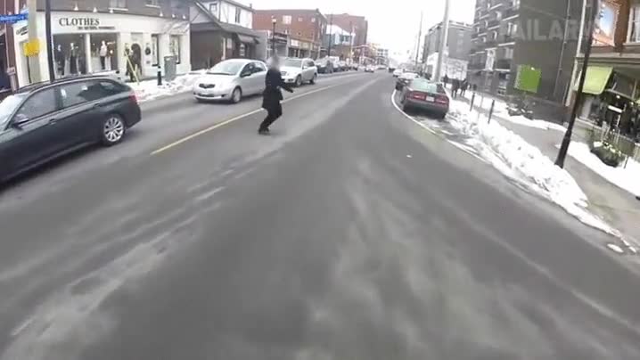 c&aacute;mara,bici,tirar,piscinazo,cobrar