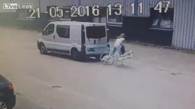 bici,aparecer,furgoneta,narices