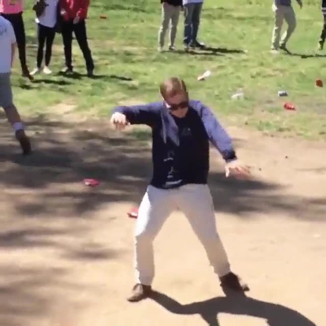 bailar,nadie,mirar,preciso,instante