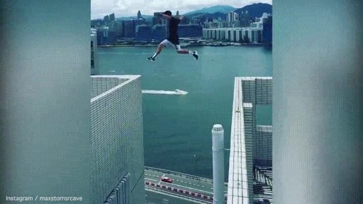 max cave,saltar,dos,edificios,hon kong