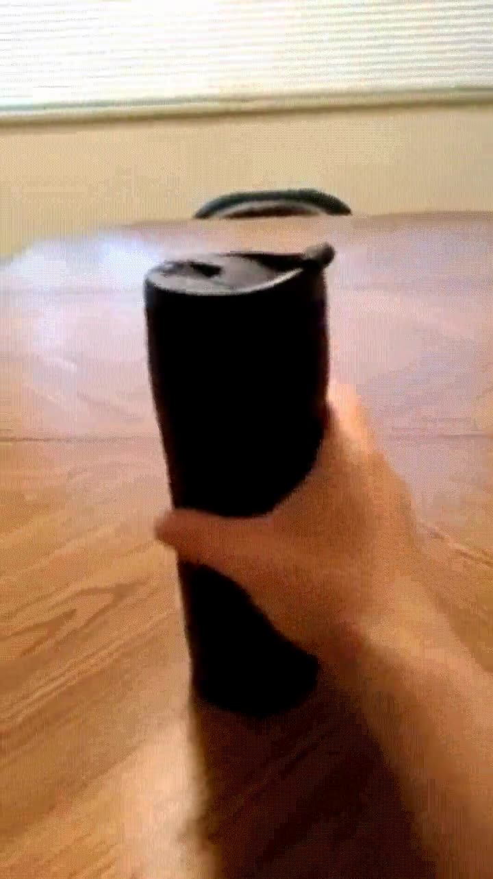 mejor,recipiente,torpes,tirar,caf&eacute;,encima