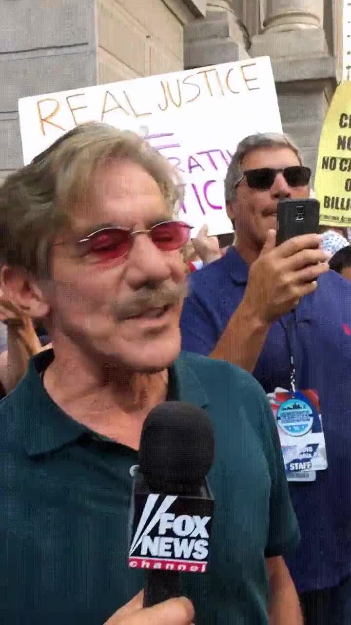 tirar,agua,encima,enemigo,directo