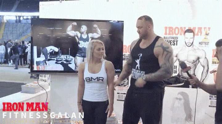 ligar,monta&ntilde;a,actor,juego de tronos,levantar chica