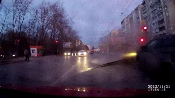 rusia,accidente,chocar,calle,explotar