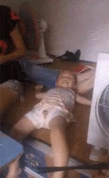 comer,ni&ntilde;o,rabieta,madre