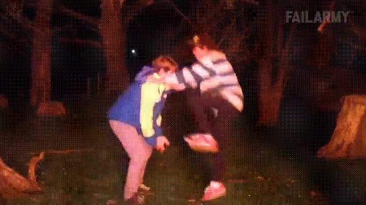 baile,amigos,fail,ca&iacute;da