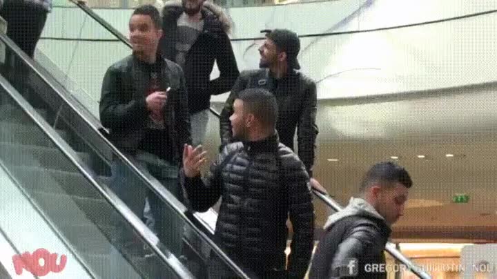 ligar,juguetear,tocar,beso