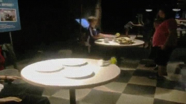 se&ntilde;or,mesa,truco,amo