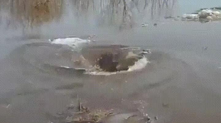 pasarse,tirar,cadena,agua,fin del mundo