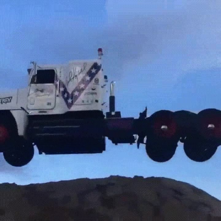 salto,cami&oacute;n,c&aacute;mara lenta,sol,majestuoso