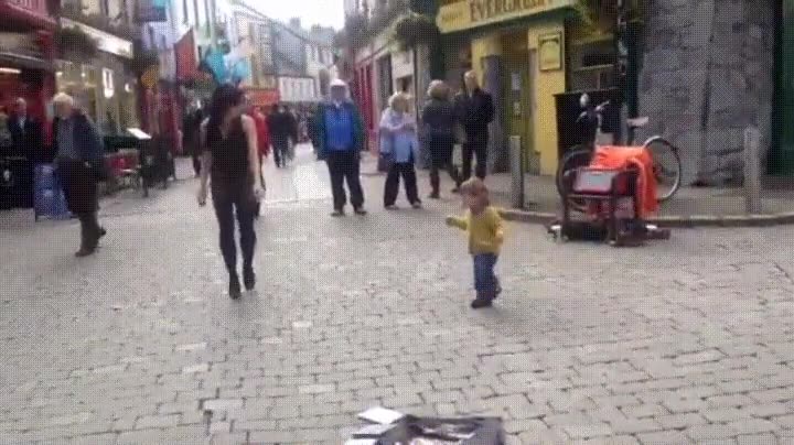 ni&ntilde;o,dos a&ntilde;os,danza irlandesa,galway