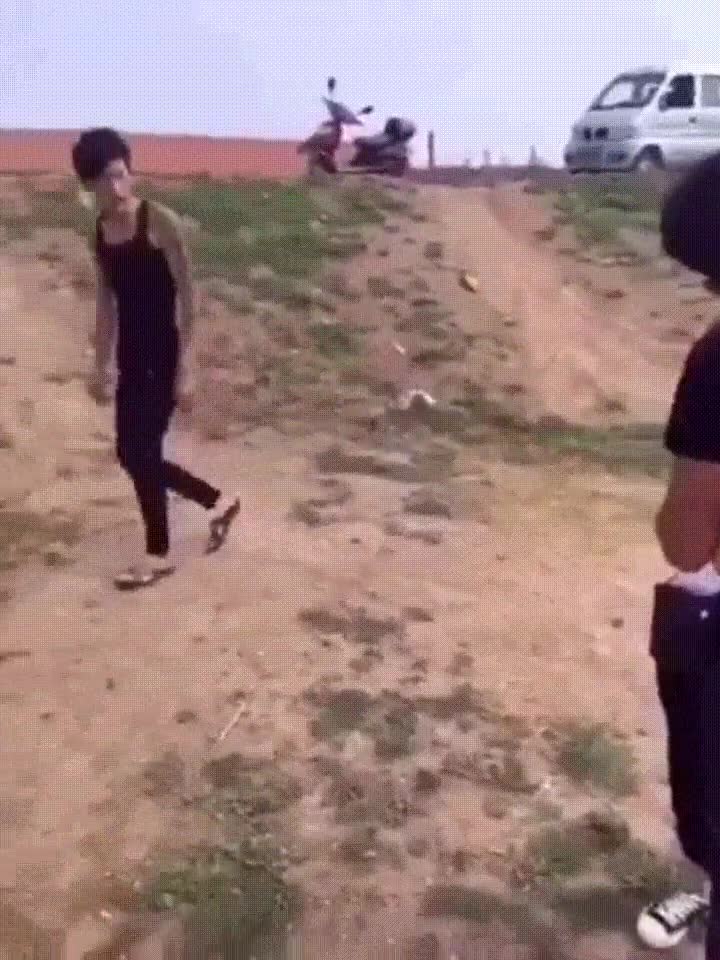 ver,chica,gustar,besar,mejor,amigo