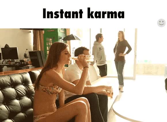 karma,actuar,forma,inesperada,beber,escupir