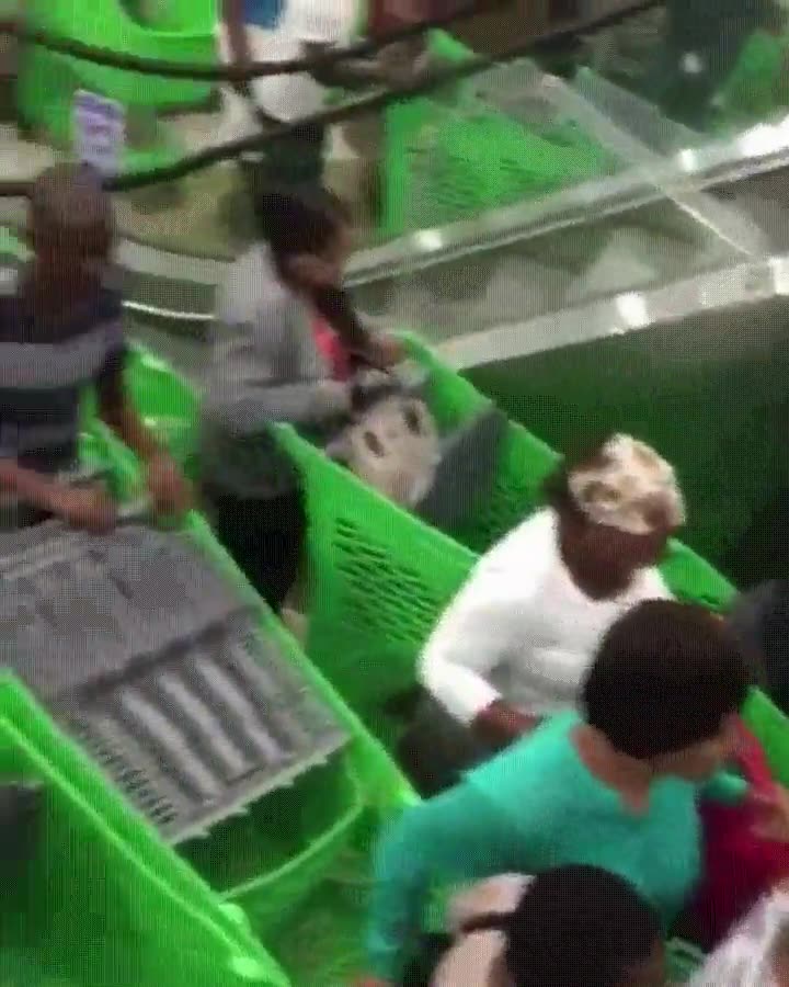 black friday,rebajas,atascos,vergonzoso