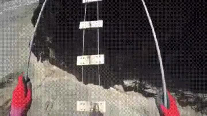 atrever,cruzar,abismo,puente,canguelo