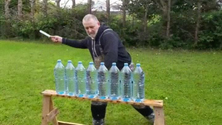 cortar,8  botellas,agua un golpe