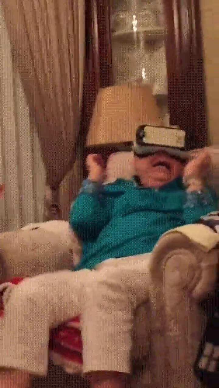 abuela,probar,realidad virtual,primera vez