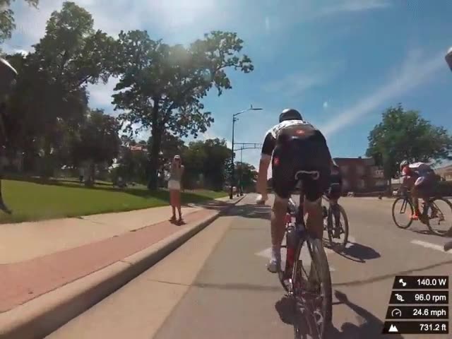 siempre,tipico,cruzar,calle,sin mirar,bici,carrera