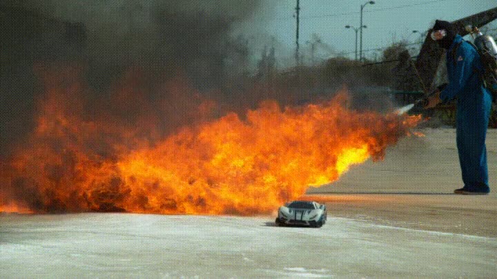 coche,radiocontrol,fuego,c&aacute;mara lenta