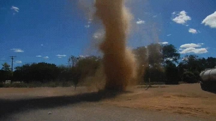 tornado,nacer,momento,preciso,mal rollo