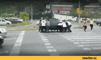 heroes,capa,coche,respetar,paso de peatones