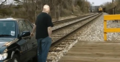 evitar,golpear,tren,ultimo segundo
