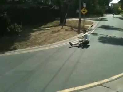 ni&ntilde;os,siempre,casco,carretera