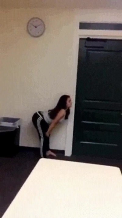 cara,chica,basura,lanzar,culo
