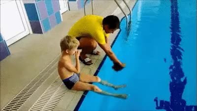 truco,papa,gorro,piscina,hijo