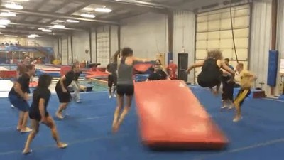 clases,gimnasio,volver,pel&iacute;n,peligrosas,deportes