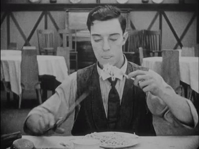 buster,keaton,encontrar,forma,cómoda,comer,spaguettis