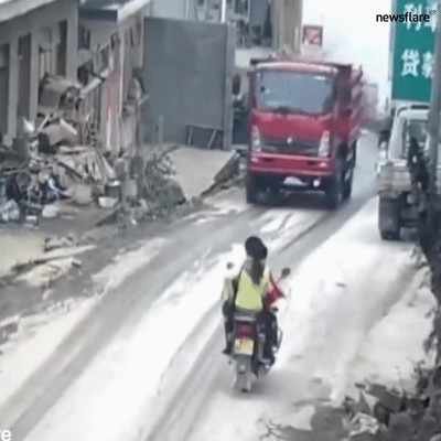 moto,camioneta,sitio,momento,equivocado