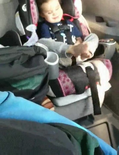 mejor,momento,dia,ni&ntilde;o,ciego,sordo,bajar,ventanilla