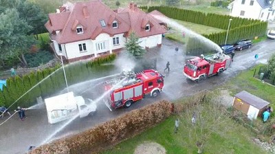 bombero,pelea,mangueras,agua