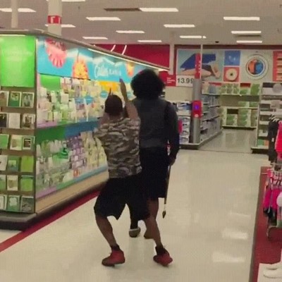 Enlace a El secreto está en buscarse amigos bajitos