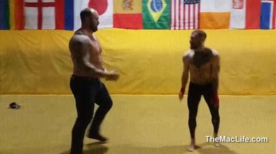 Conor,mcgregor,monta&ntilde;a,juego de tronos