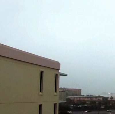 rayo,golpeando,esquina,tejado,edificio