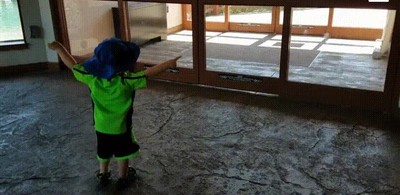 ni&ntilde;o,dar,cuenta,jedi poderes,puertas