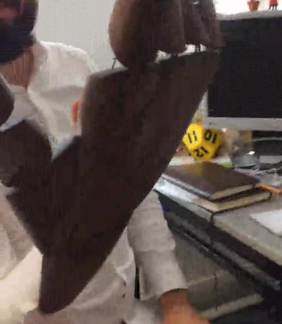 usos,mano,gigante,encontrar