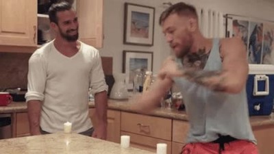 mcgregor,pu&ntilde;etazo,apagar,velas