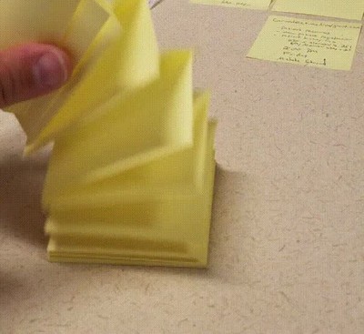 fidget,spinner,oficinistas,aburridos,turno,noche,delante