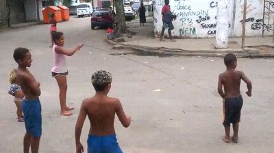 comba,perro,tocar