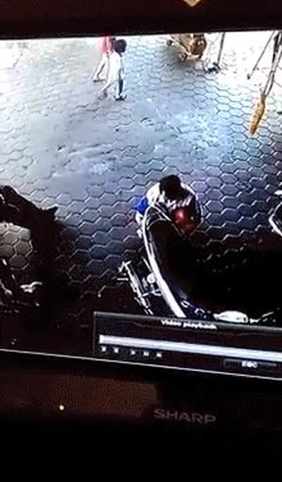 accidente,niños,padre,salvar